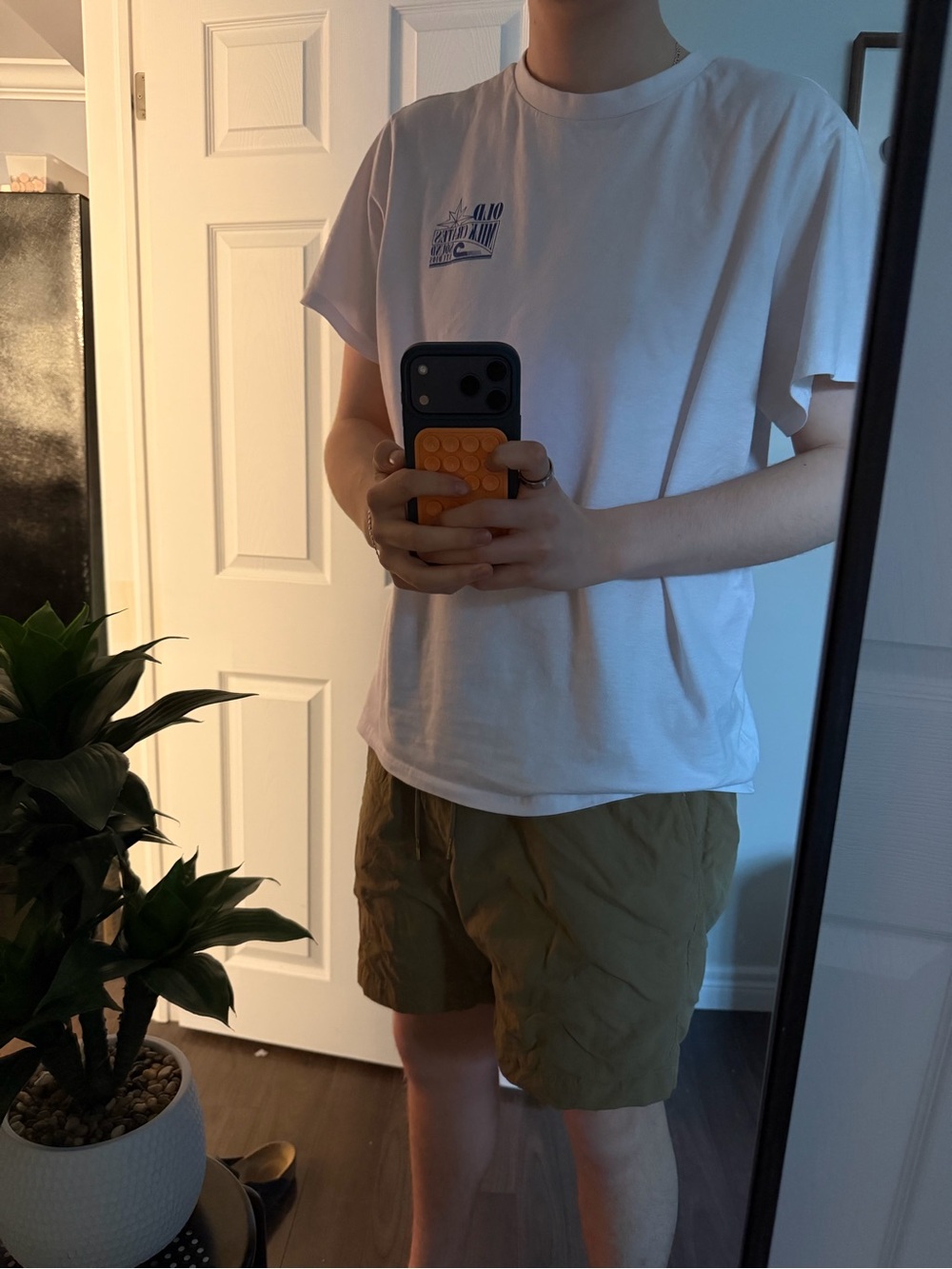 Men's Drawstring Shorts - Picture 3 of 3